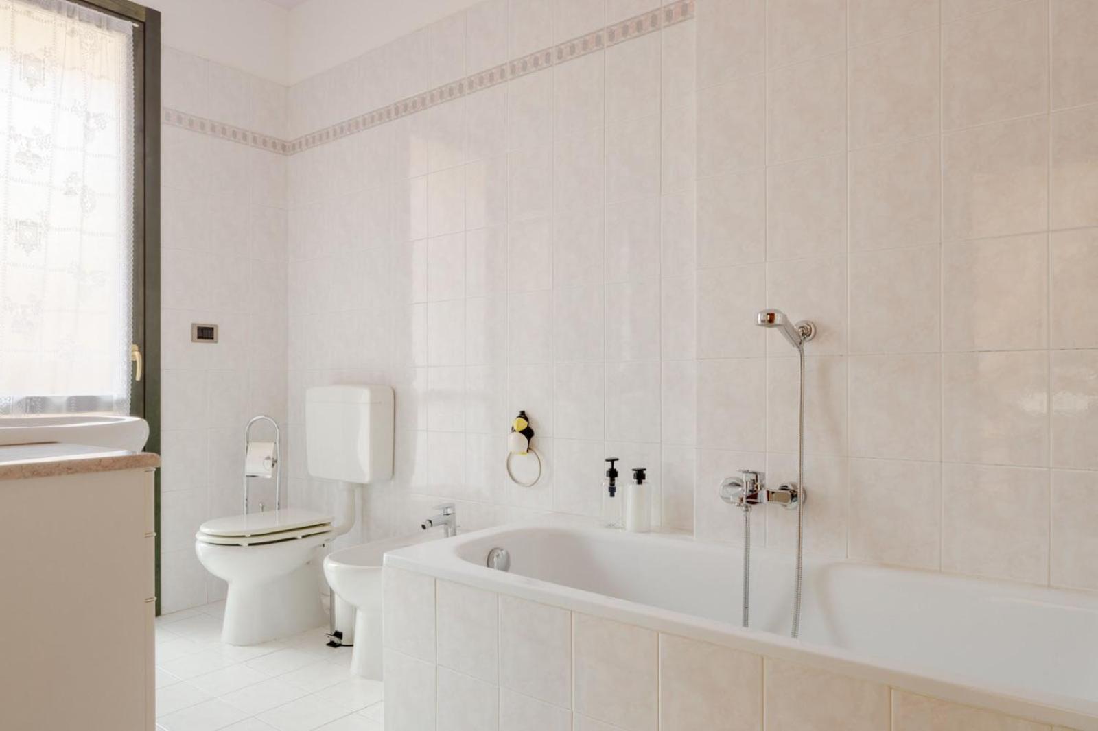 Casa Louise - Appartamento Don Bedetti Bologna Ngoại thất bức ảnh